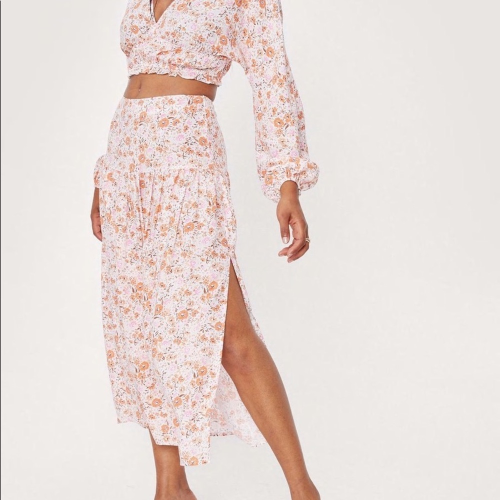 NWT Nasty Gal Floral Print Split Side Midi Skirt